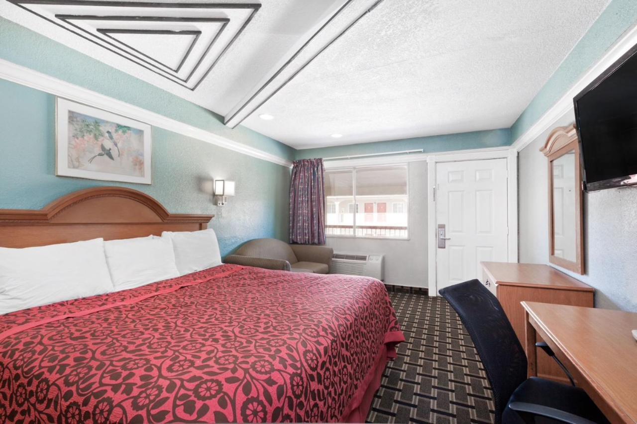 Lone Star Inn Kenedy Екстер'єр фото
