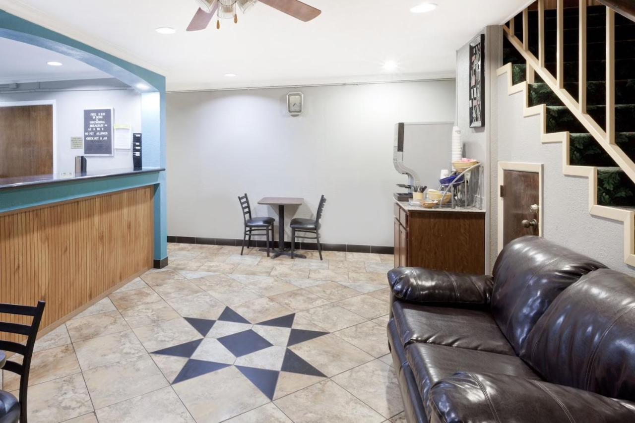 Lone Star Inn Kenedy Екстер'єр фото