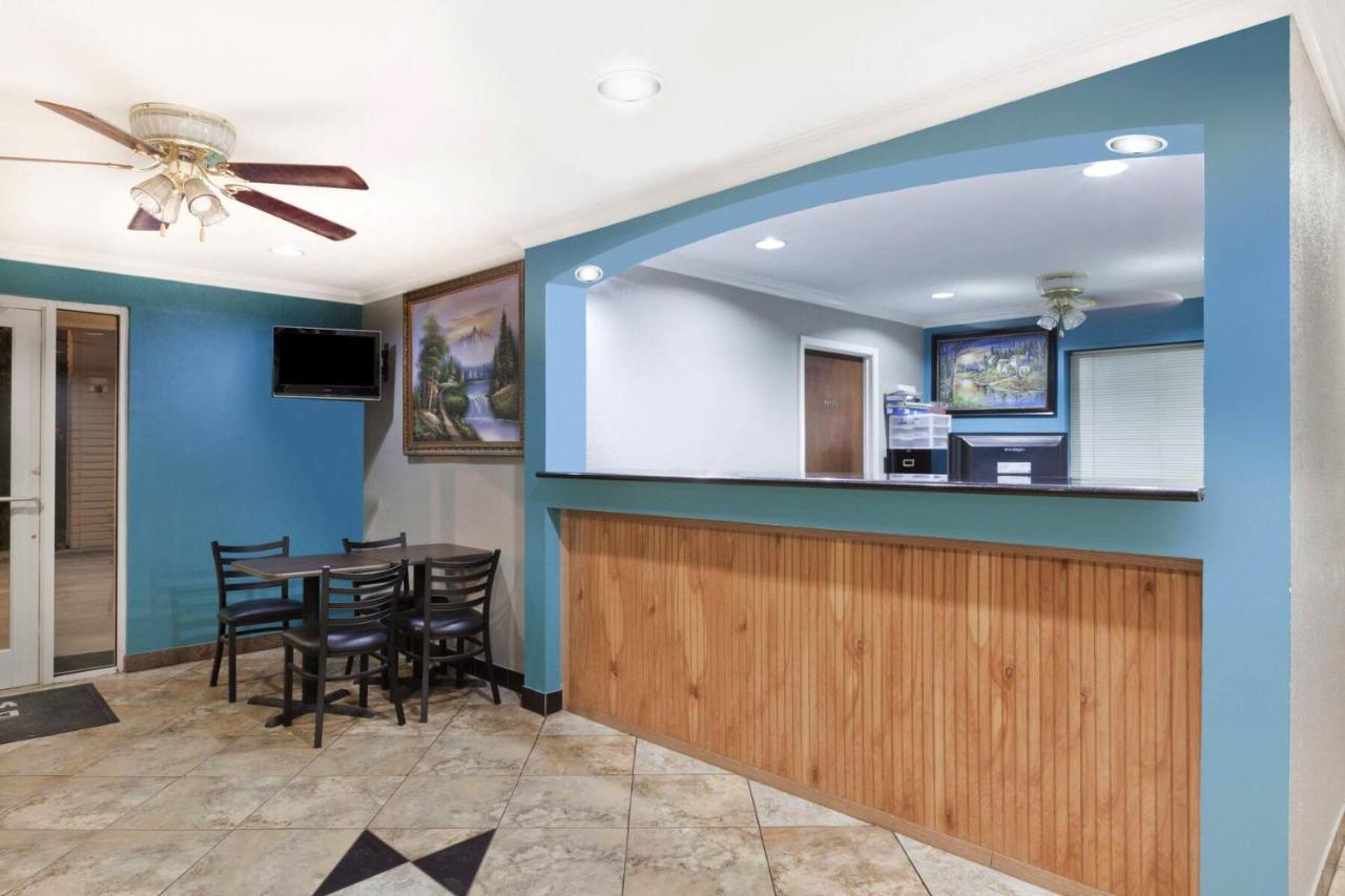 Lone Star Inn Kenedy Екстер'єр фото